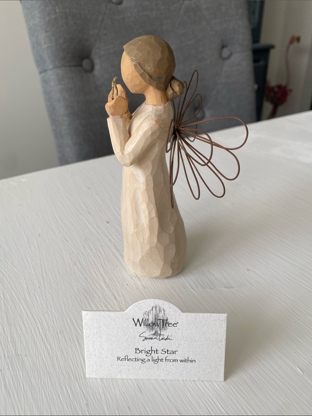 Willow Tree Angel "Bright Star" Figurine - Holding Gold Glitter Star - Picture 4 of 6